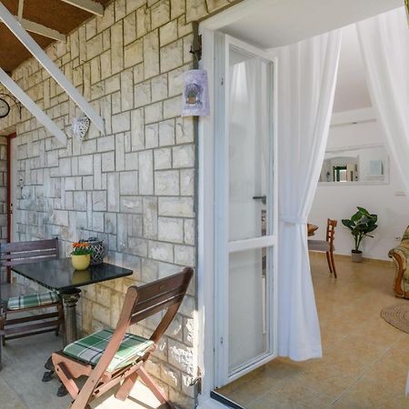 Apartman Aleksandra Pula Exteriör bild