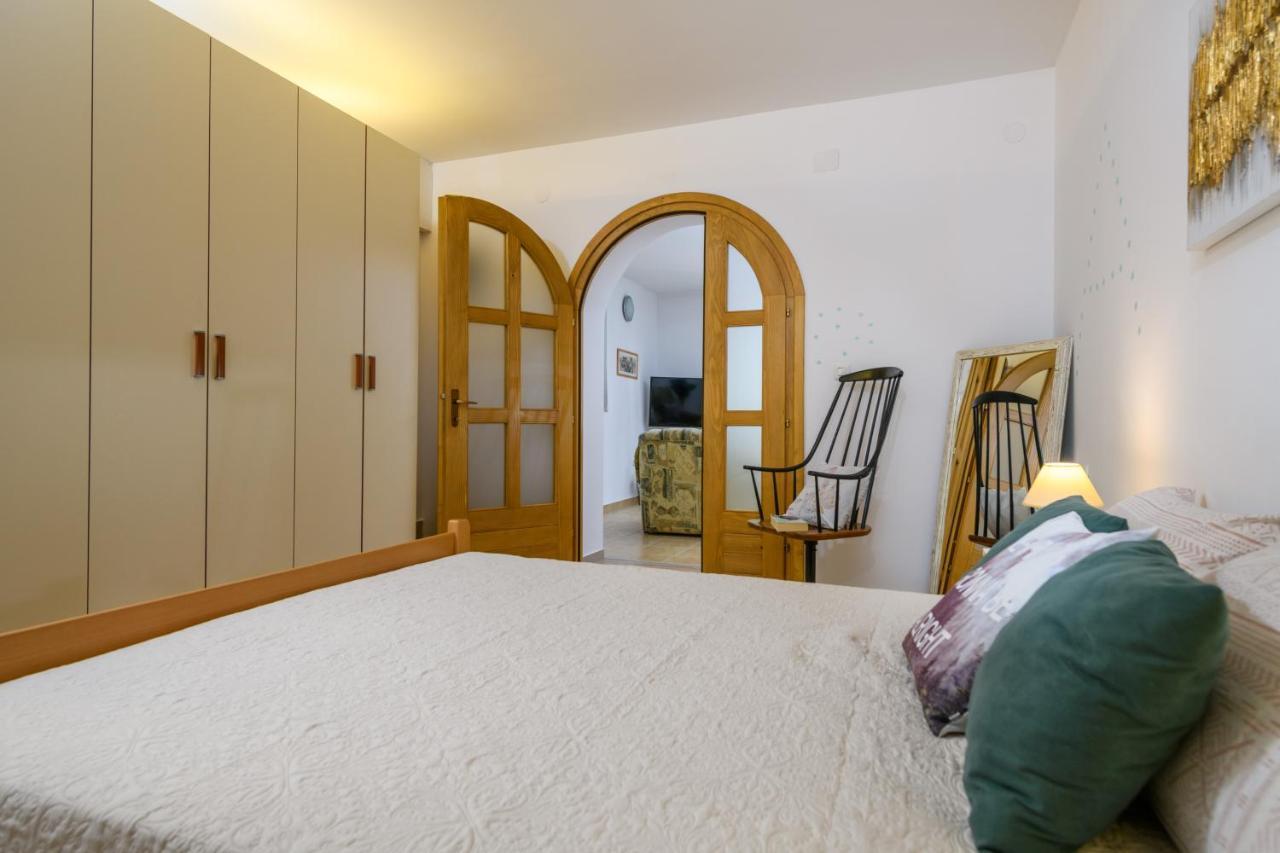 Apartman Aleksandra Pula Exteriör bild